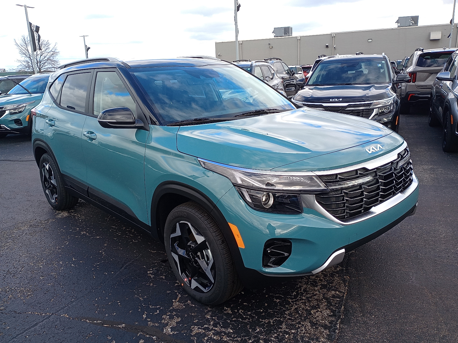 2026 Kia Seltos S's photo