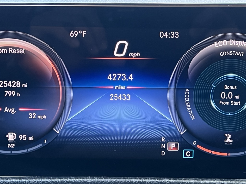 2022 Mercedes Benz GLB 250 4MATIC photo 4