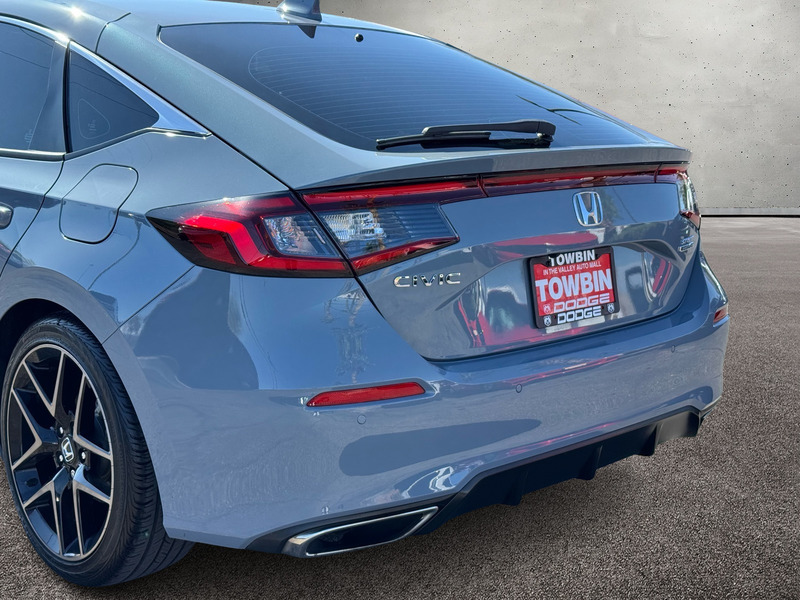 2022 Honda Civic Sport Touring photo 3