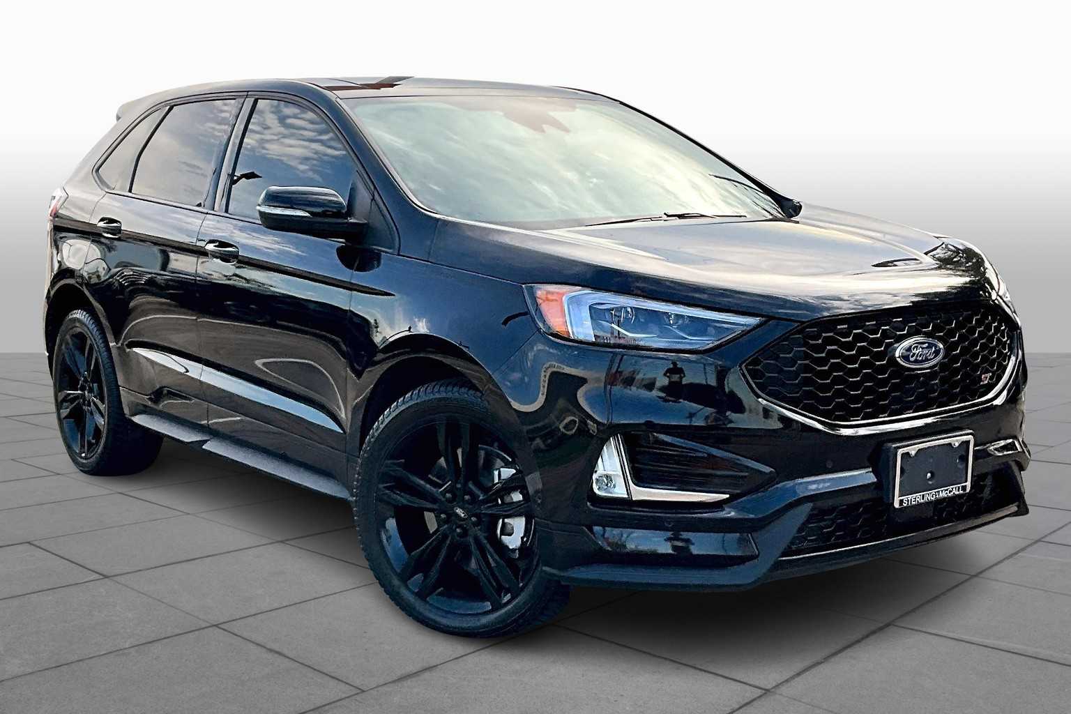 2022 Ford Edge ST photo 2