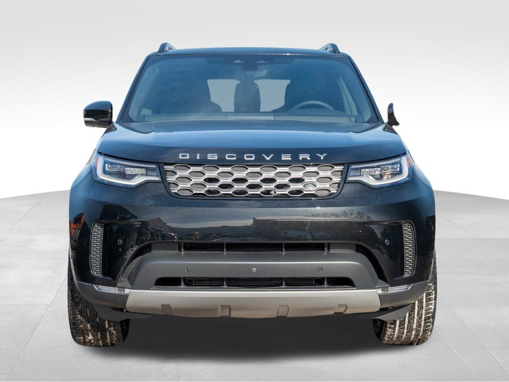 2025 Land Rover Discovery S photo 2