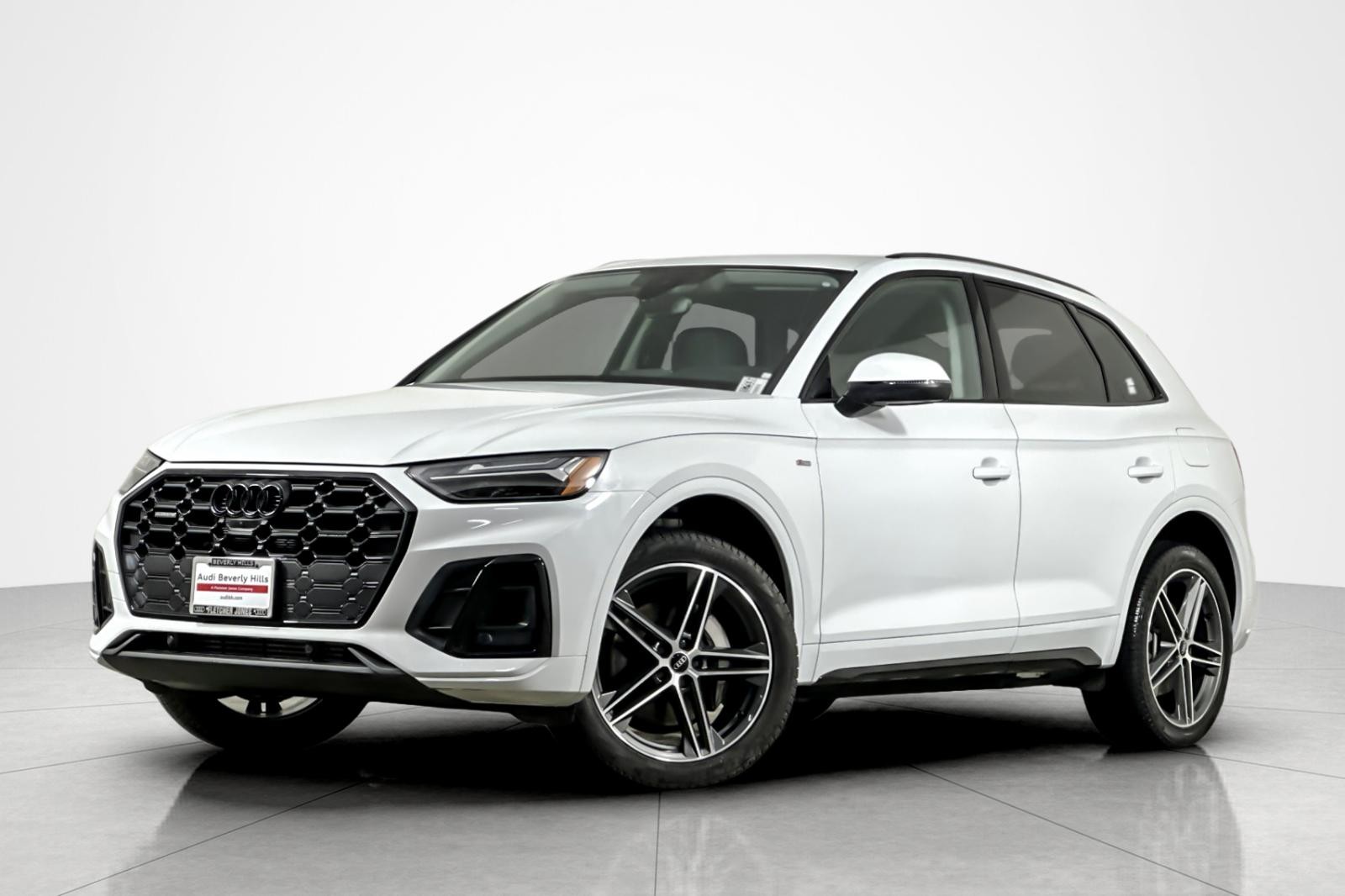 2023 Audi Q5 Premium Plus's photo