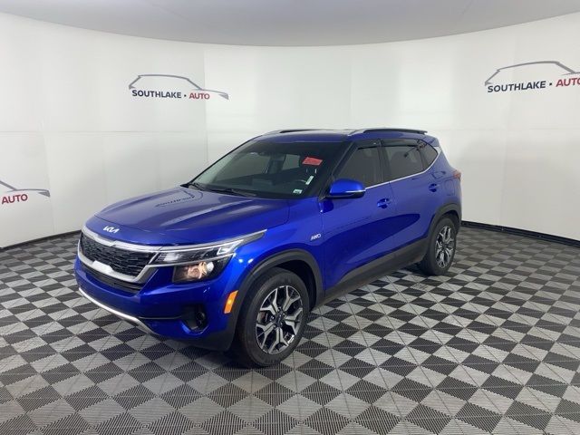 2022 Kia Seltos EX photo 2