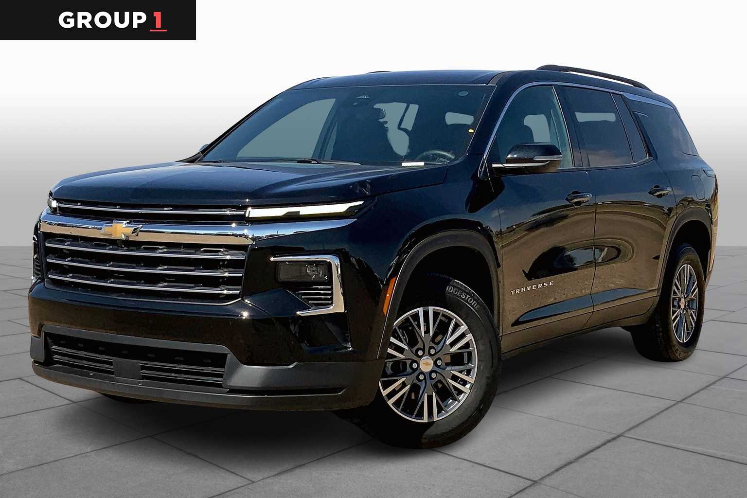 2024 Chevrolet Traverse RS photo 2