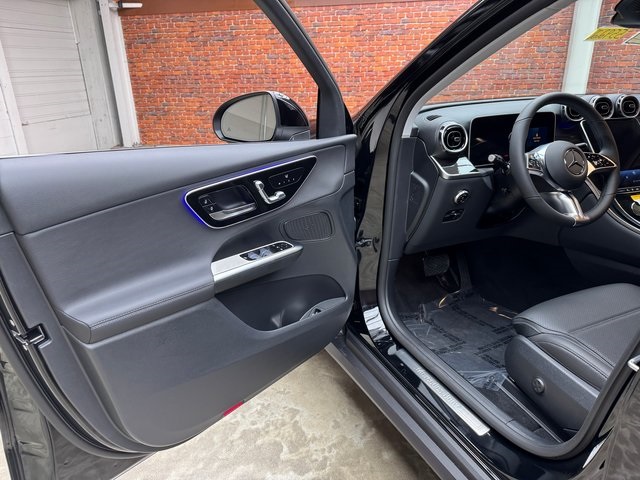 2025 Mercedes Benz GLC 350e 4MATIC photo 8
