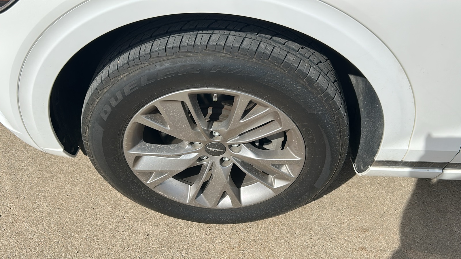2023 Genesis GV70 2.5T photo 9