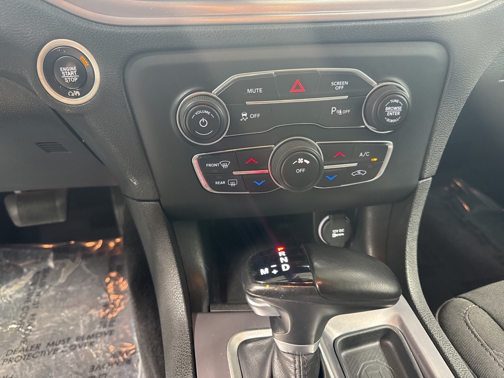 2023 Dodge Charger SXT photo 13