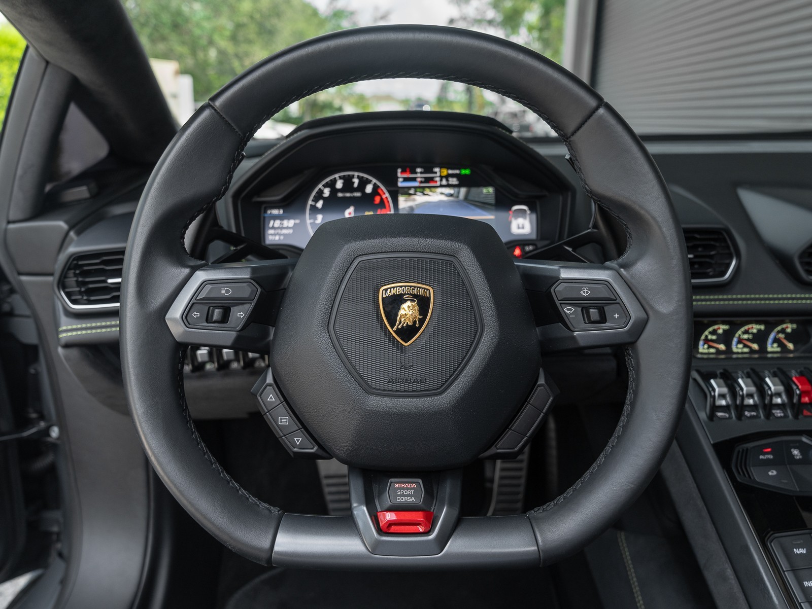 2016 Lamborghini Huracan LP 610-4 Spyder photo 16