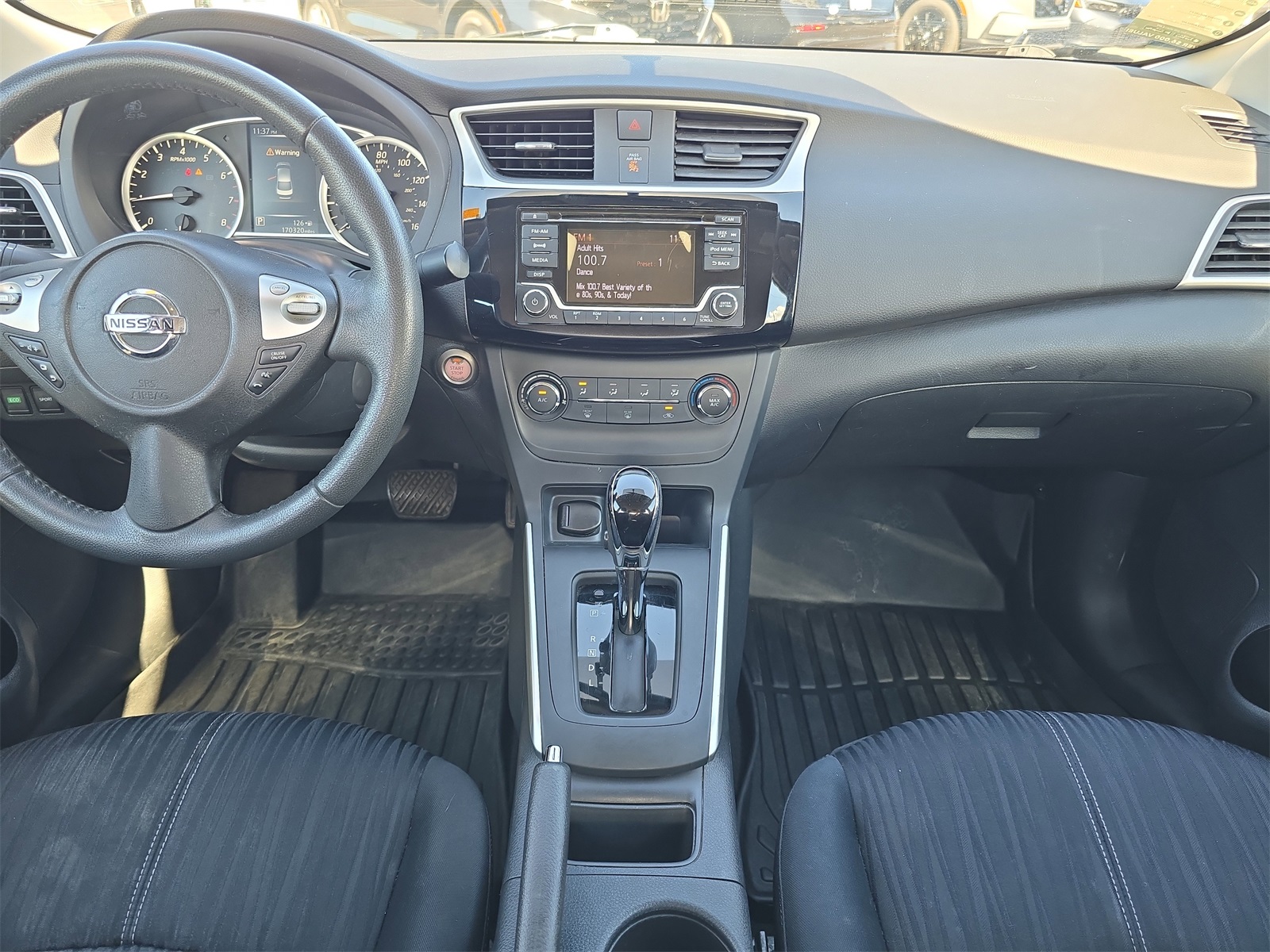 2017 Nissan Sentra SV photo 11