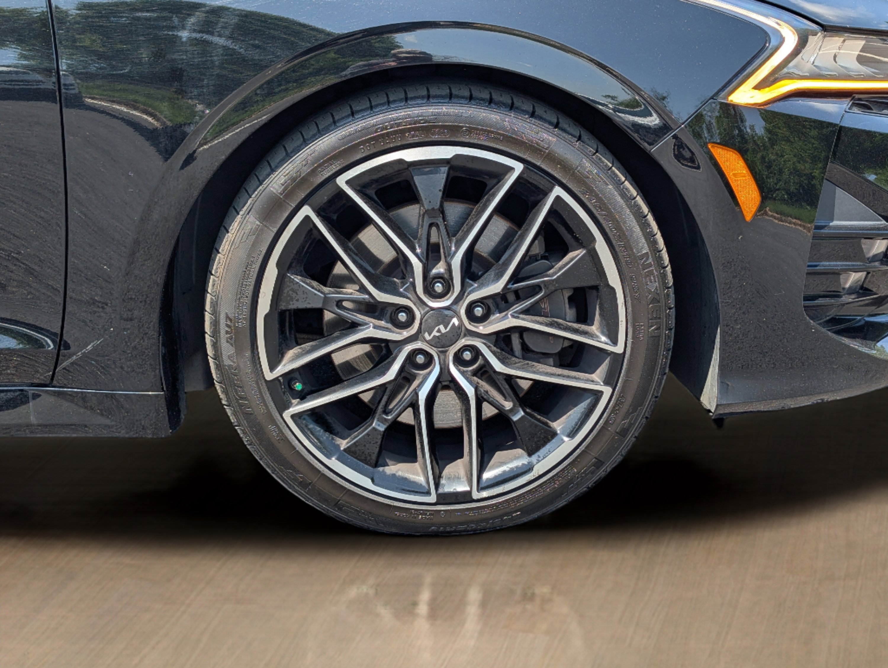 2023 Kia K5 GT photo 4