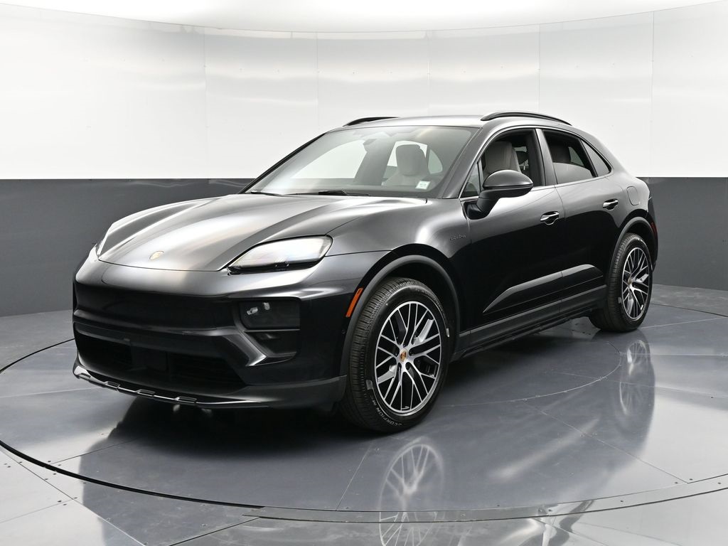 2025 Porsche Macan
