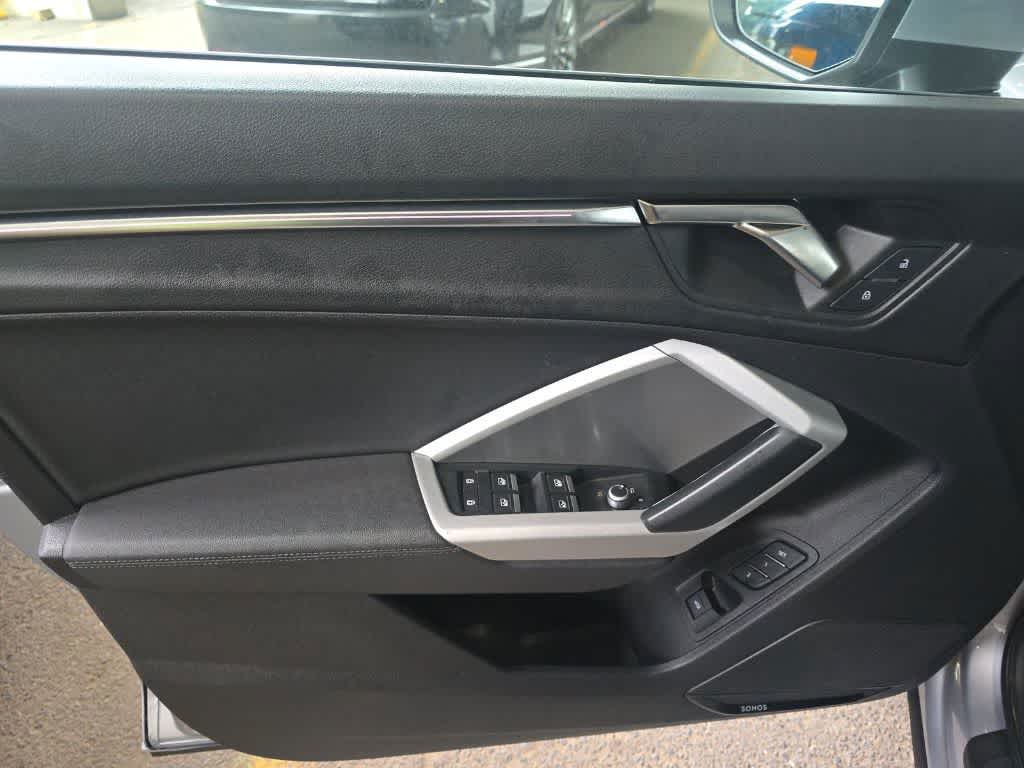 2022 Audi Q3 Premium Plus 40 TFSI photo 9