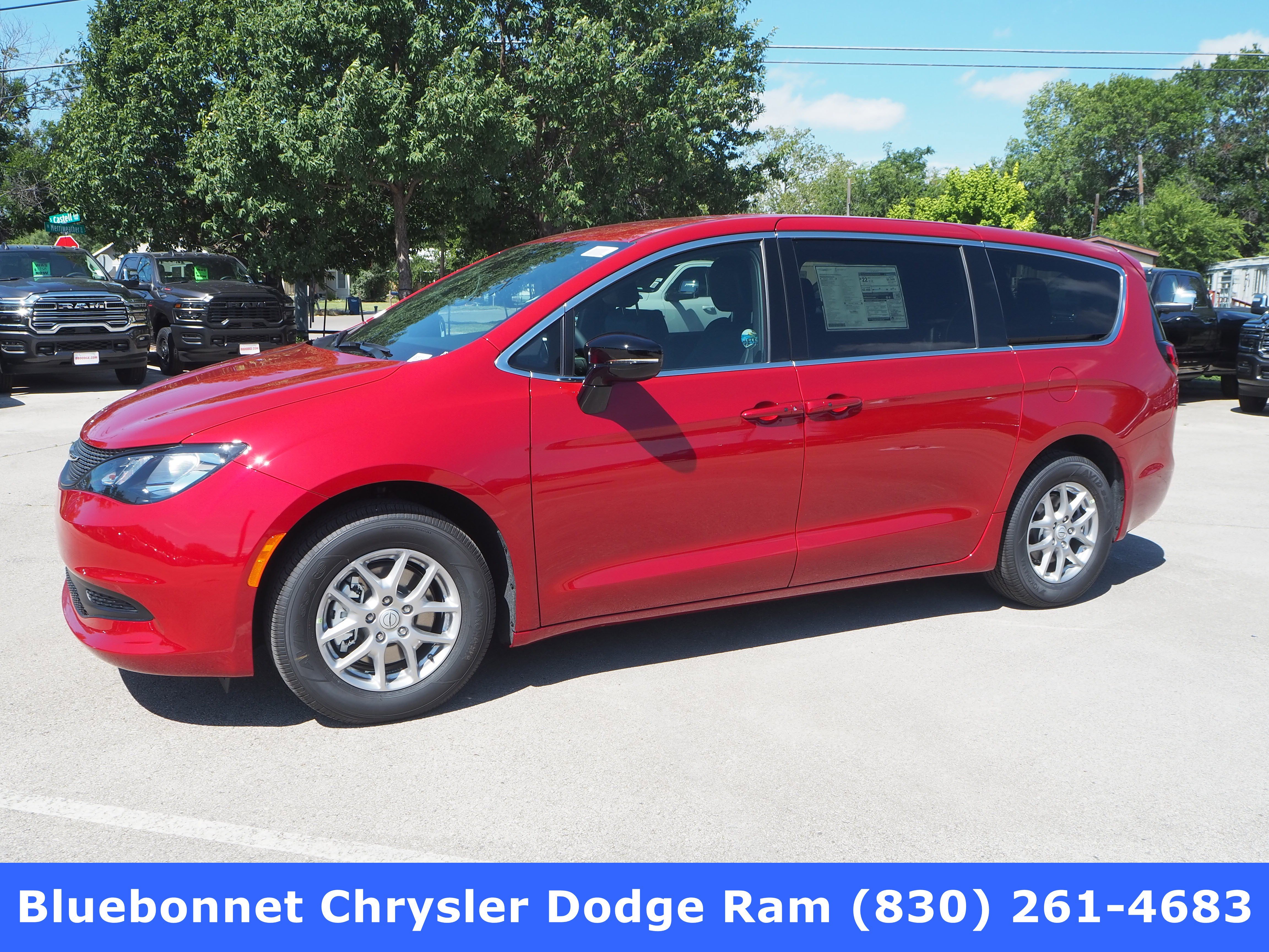 2025 Chrysler Voyager LX