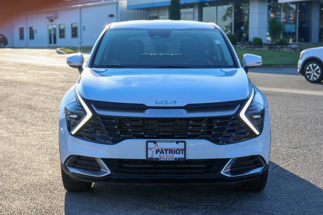 2024 Kia Sportage EX photo 2