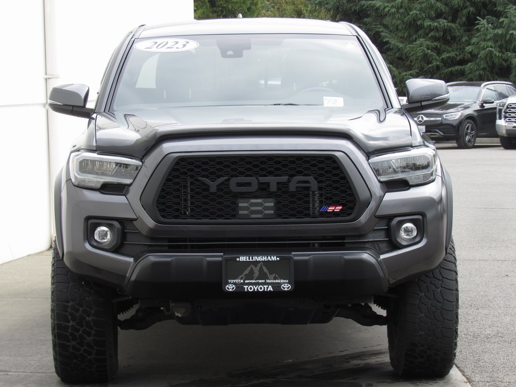 2023 Toyota Tacoma TRD Off-Road photo 3