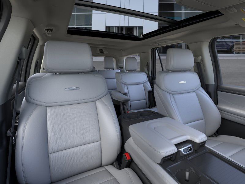 2025 Ford Expedition Platinum photo 9