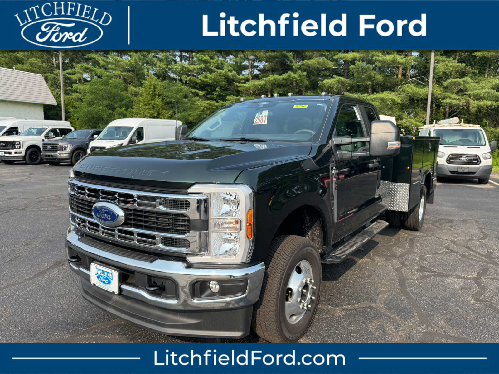 2025 Ford F-350 Super Duty Chassis Cab XL's photo