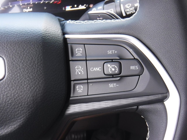 2025 Jeep Grand Cherokee Laredo X photo 24