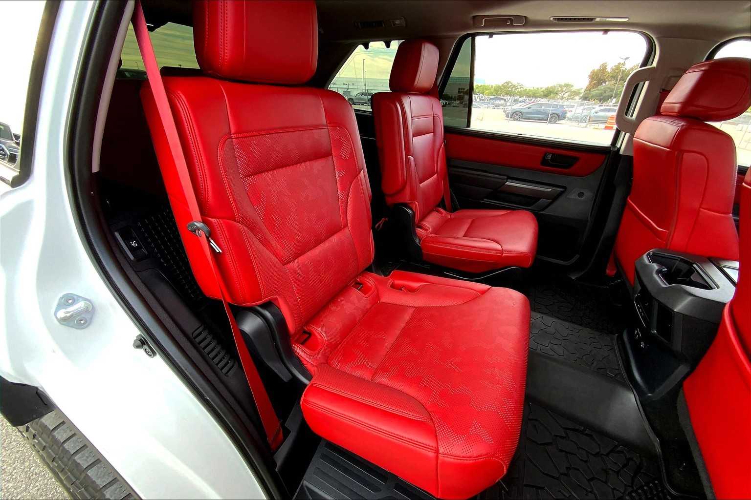 2023 Toyota Sequoia TRD Pro photo 18