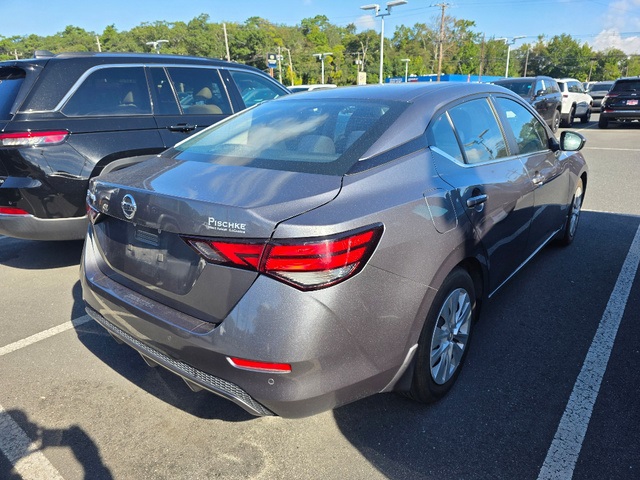 2022 Nissan Sentra S photo 3