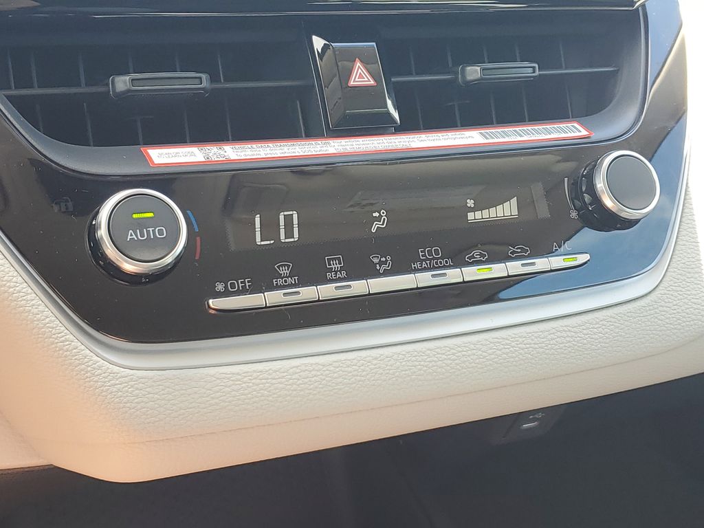 2025 Toyota Corolla LE photo 24