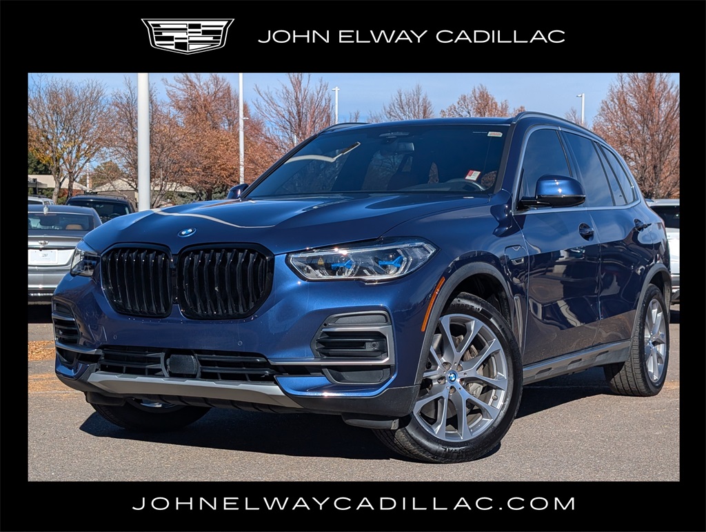 2023 BMW X5 45e's photo