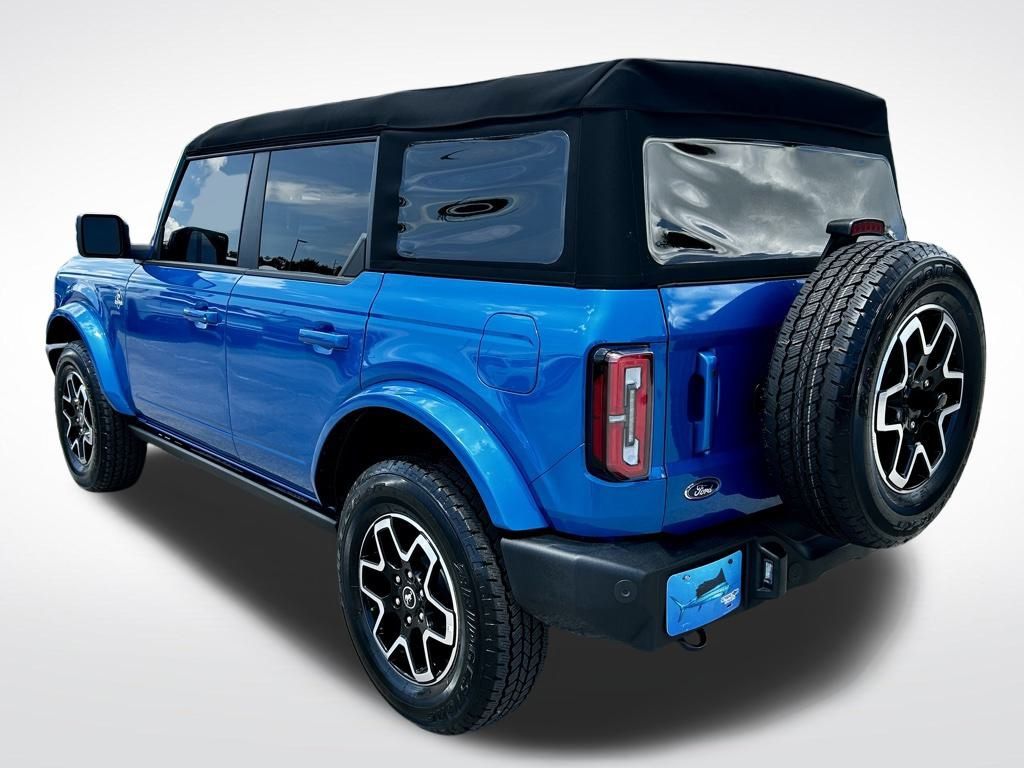 2024 Ford Bronco Outer Banks photo 4