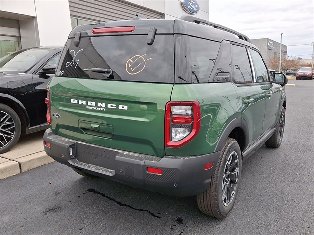 2025 Ford Bronco Sport Outer Banks photo 3