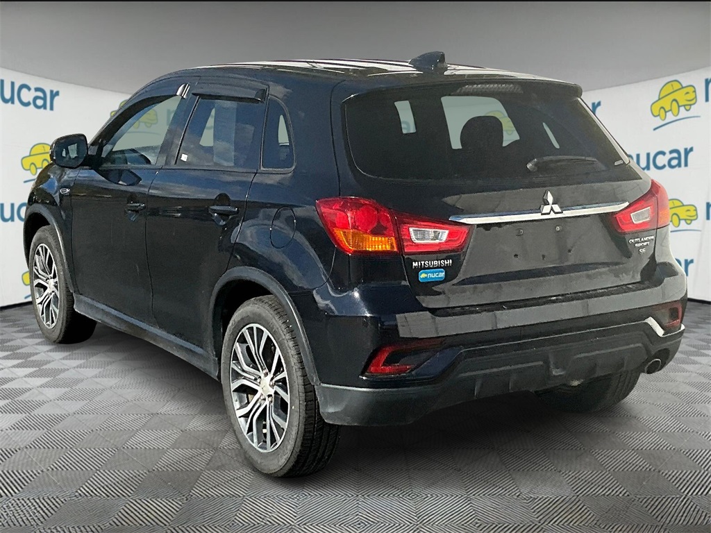 2018 Mitsubishi Outlander Sport SE photo 4