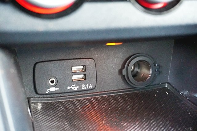 Used 2021 Silver Subaru Limited image 29