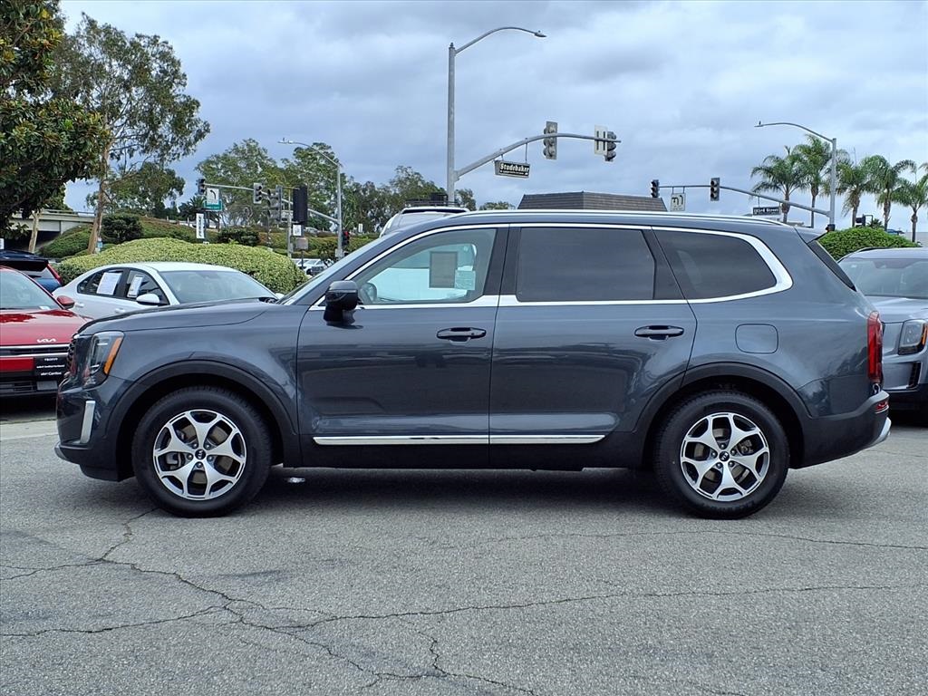 2021 Kia Telluride EX photo 2