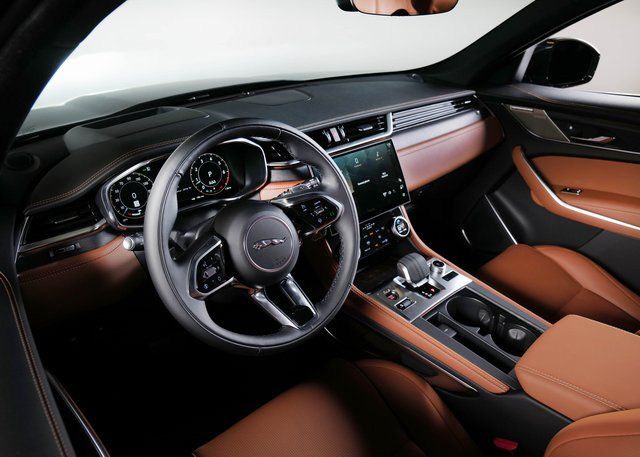 2026 Jaguar F-PACE P250 R-Dynamic S photo 14