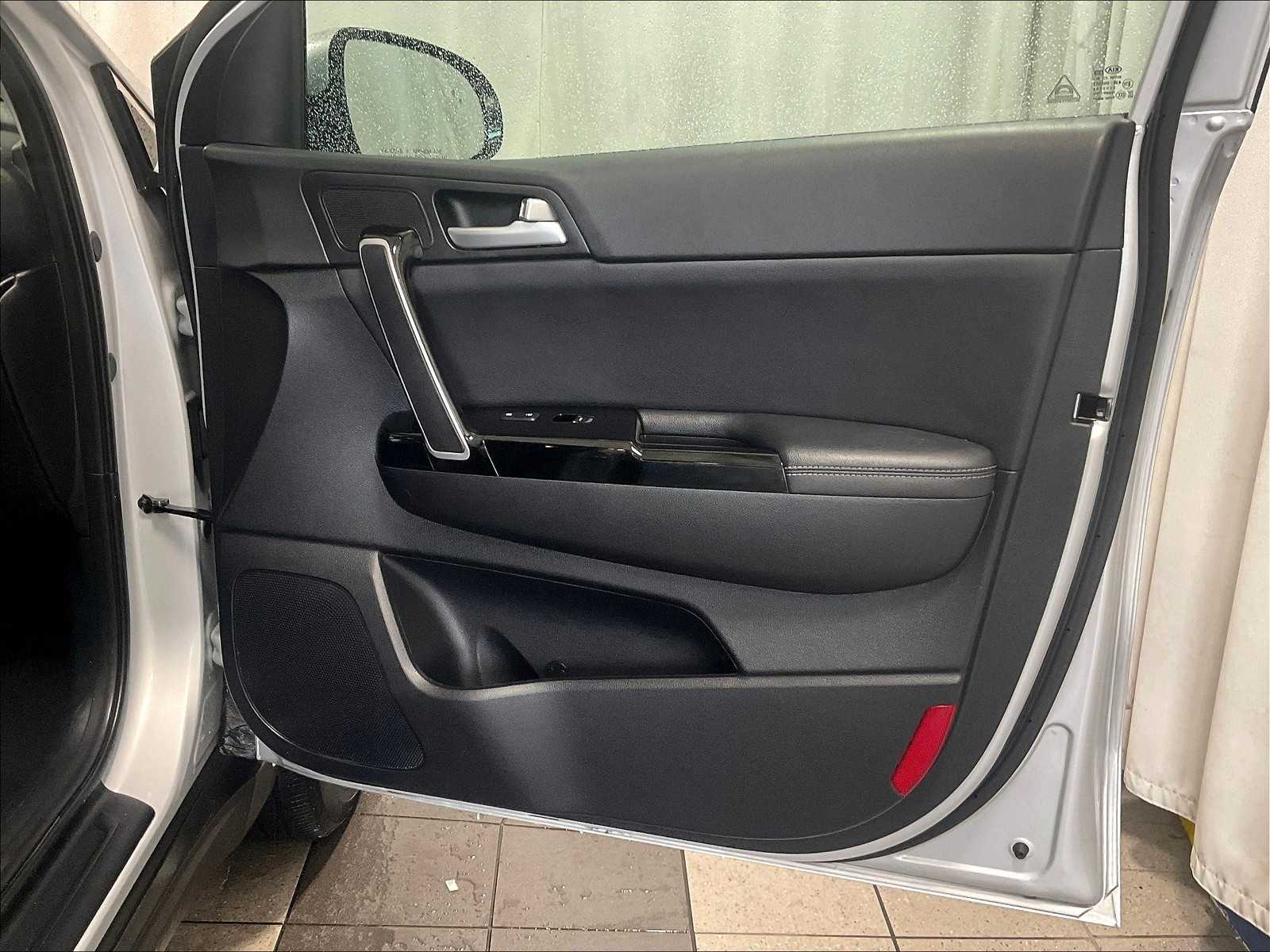 2020 Kia Sportage EX photo 9