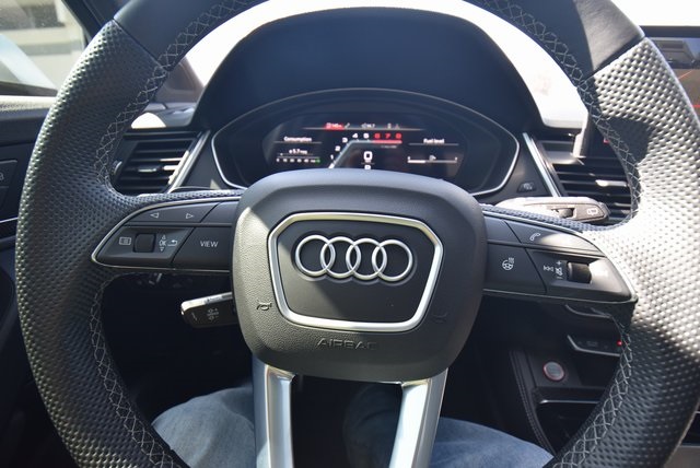 2022 Audi SQ5 Premium Plus photo 5