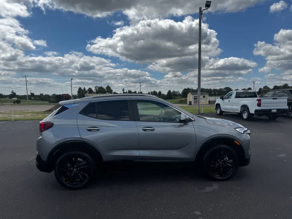 2024 Buick Encore GX Sport Touring photo 4