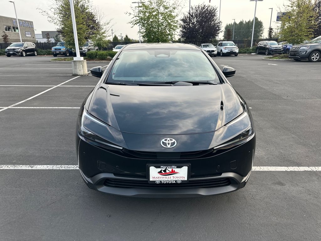 2026 Toyota Prius LE photo 8
