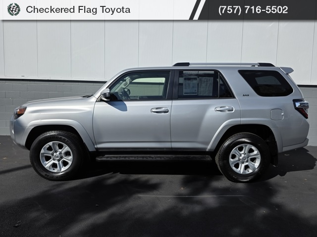 2024 Toyota 4Runner SR5 photo 3