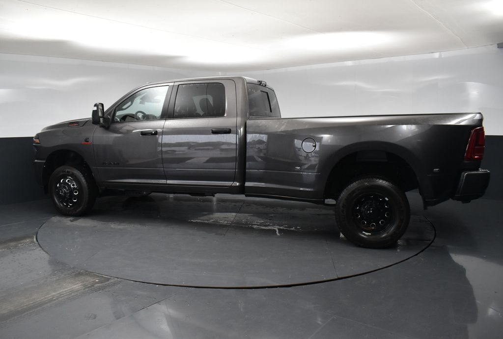 2025 Ram 3500 Big Horn photo 4