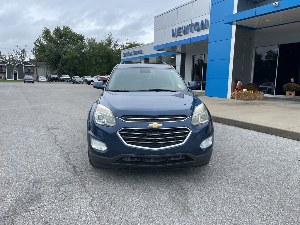 2017 Chevrolet Equinox LT photo 3