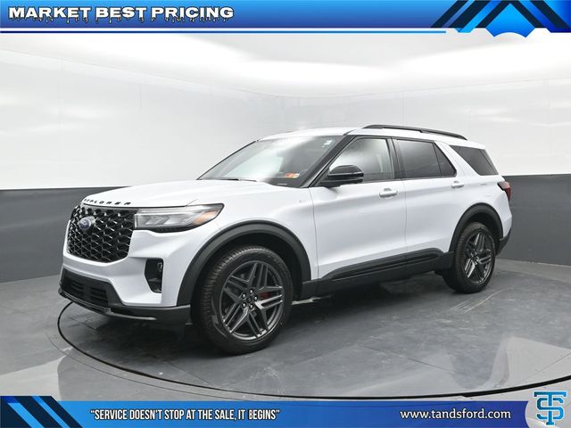 2026 Ford Explorer ST-LINE's photo