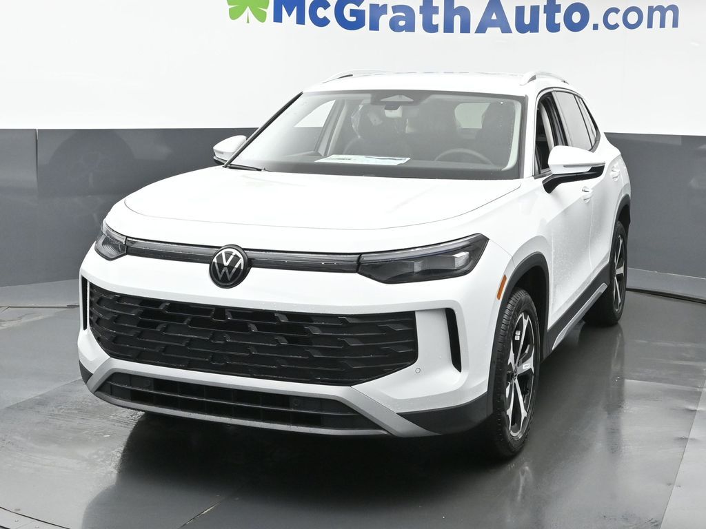 2026 Volkswagen Tiguan SE photo 3