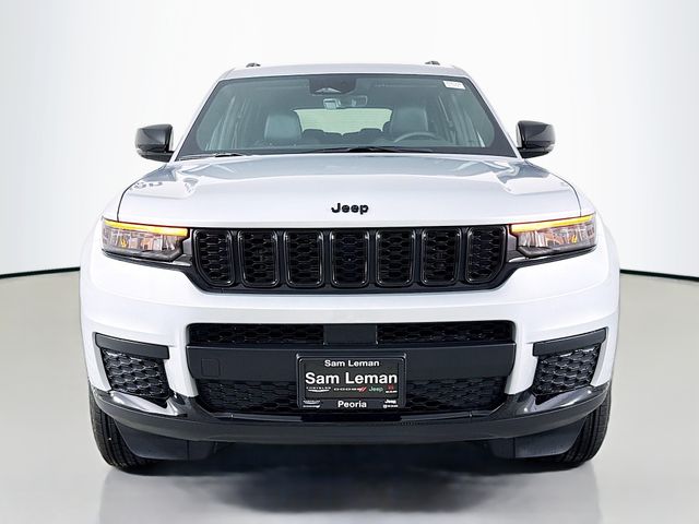 2025 Jeep Grand Cherokee Laredo Altitude photo 2
