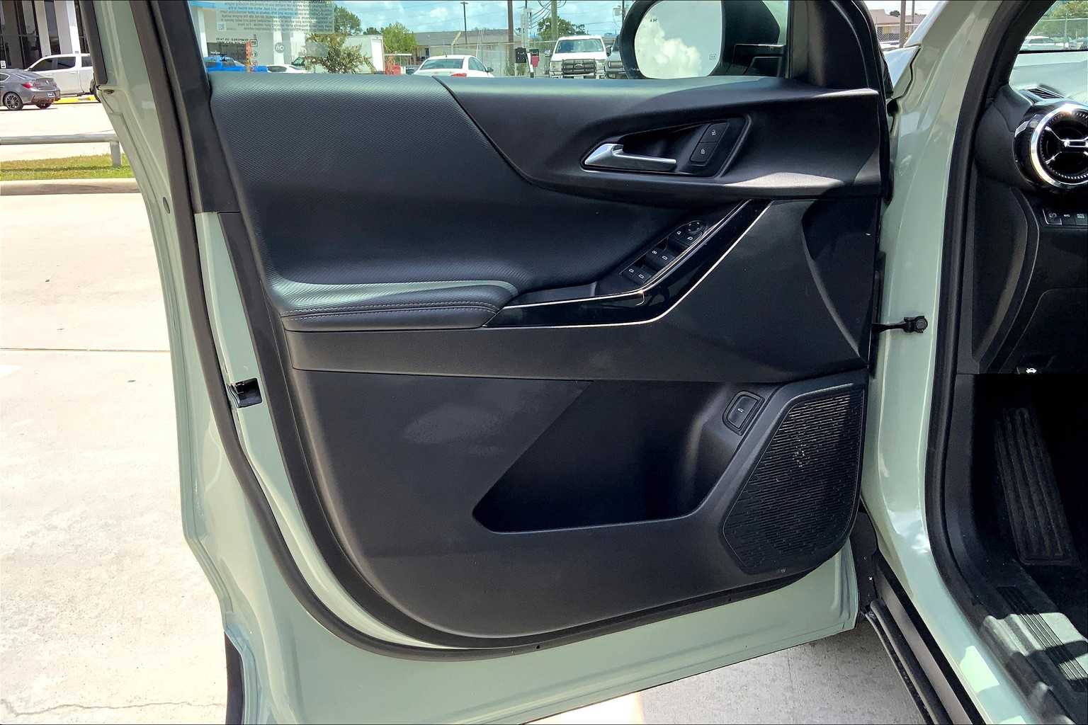 2025 Chevrolet Equinox LT photo 19