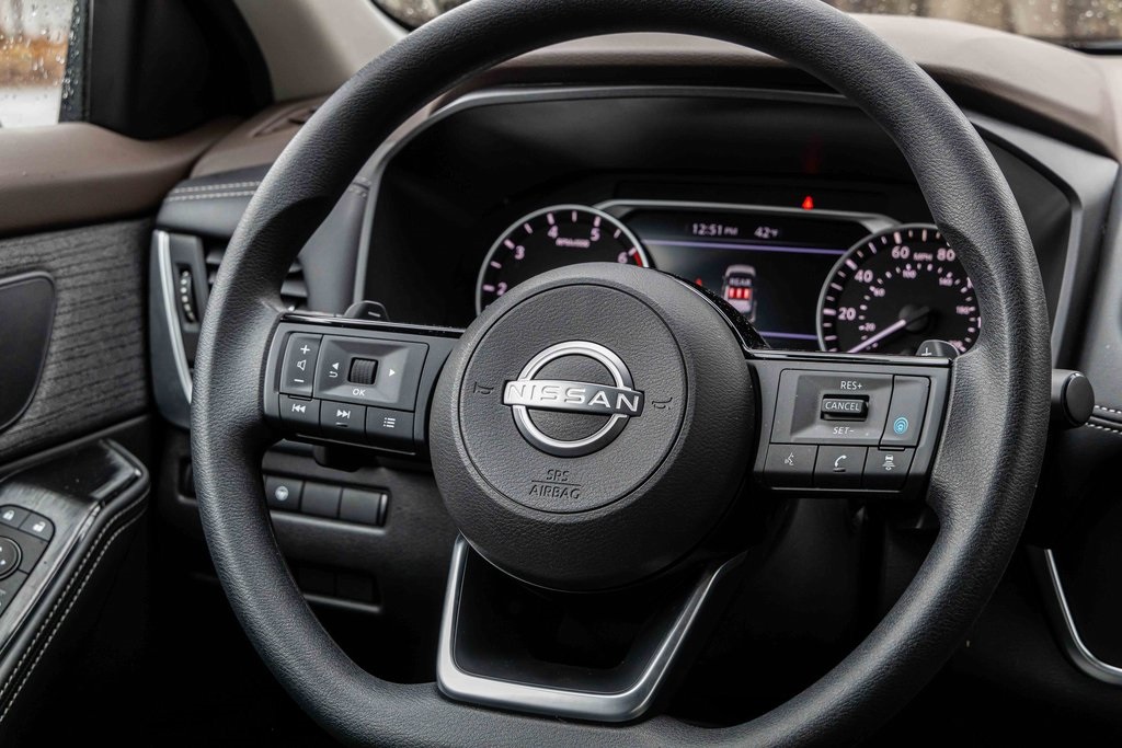 2023 Nissan Rogue SV photo 14