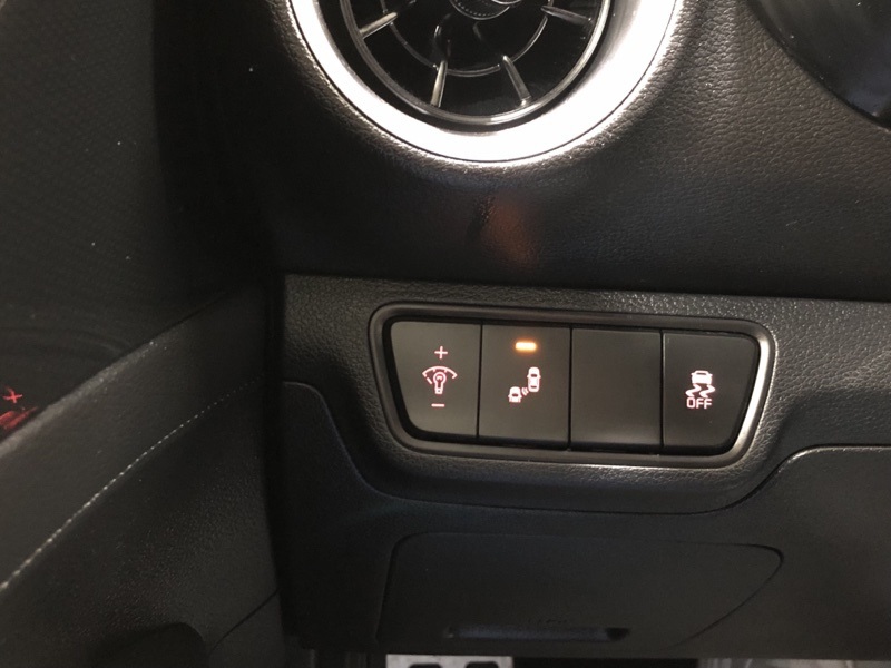 2023 Kia Forte GT-Line photo 17