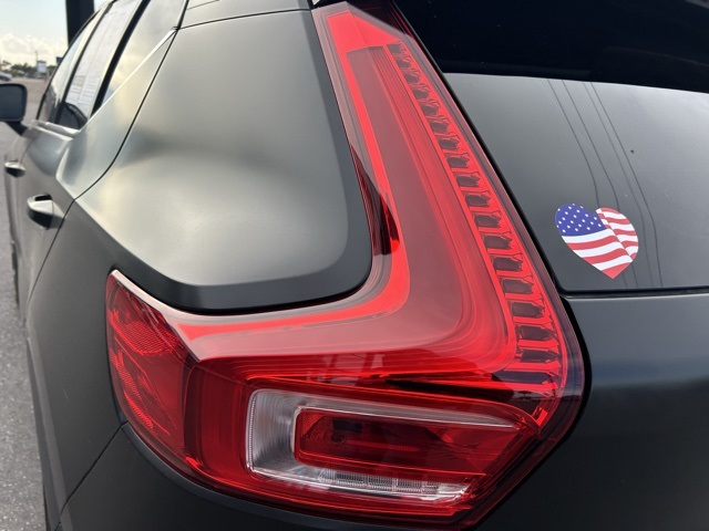 2024 Volvo XC40 Plus photo 7