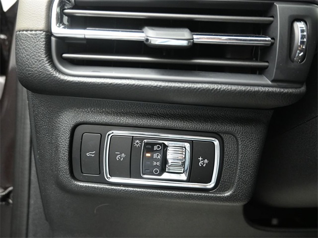 2023 Lincoln Corsair Reserve photo 2