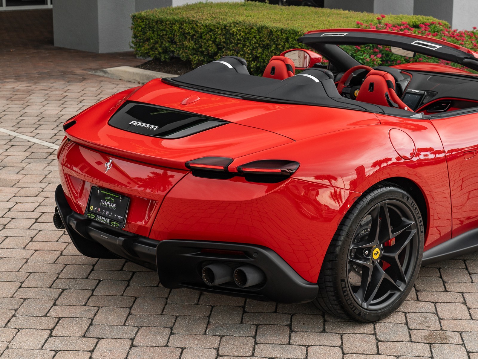 2024 Ferrari Roma Spider Base photo 3