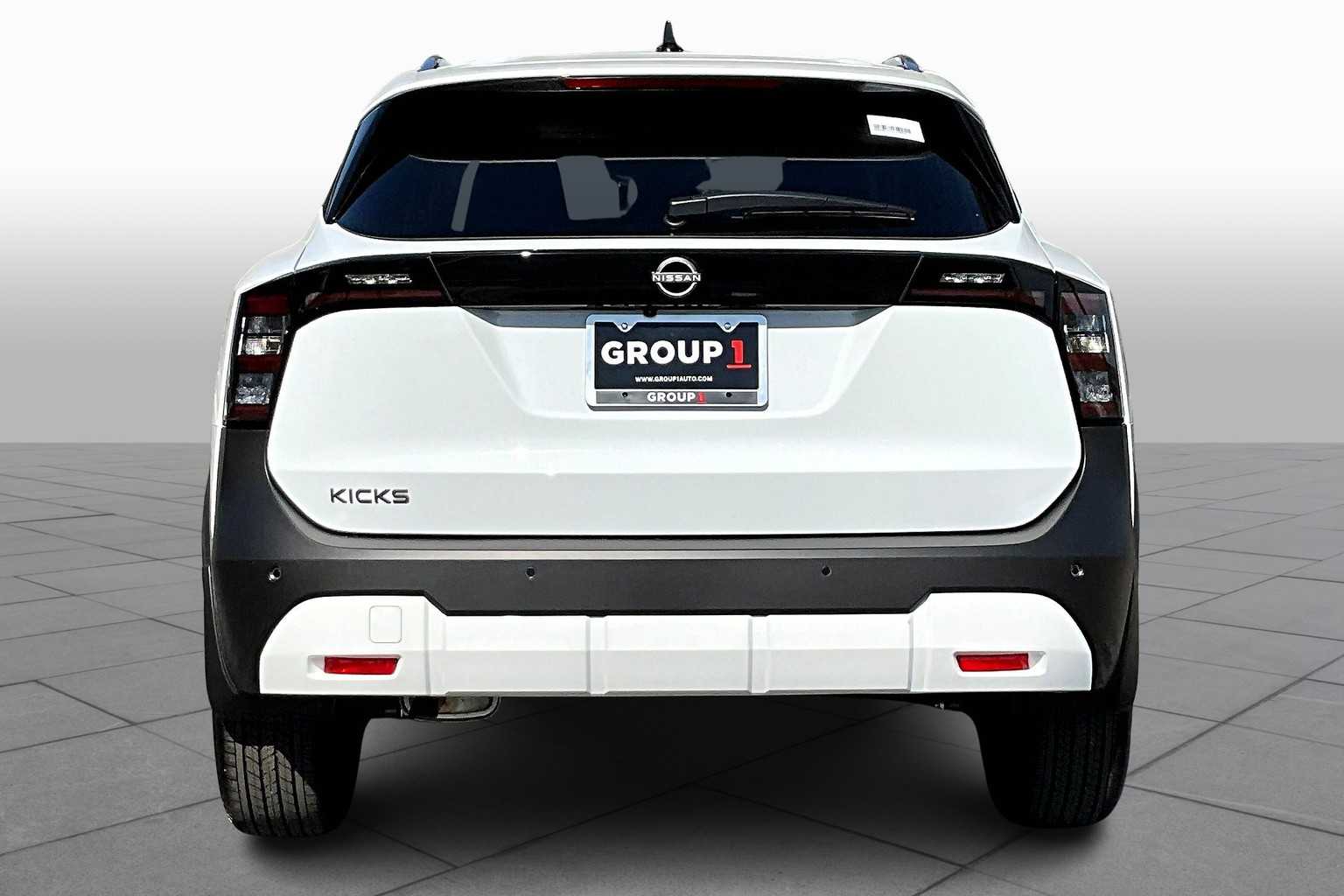 2026 Nissan Kicks SV photo 3