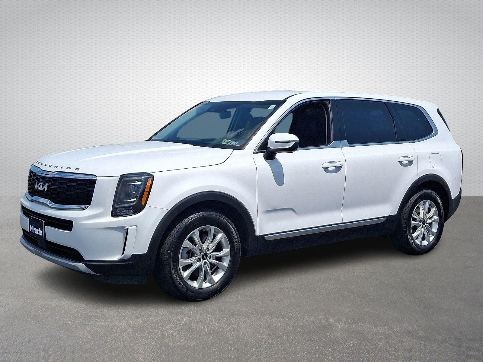 2022 Kia Telluride LX photo 3